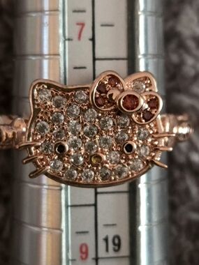 *Fragrant Jewels* Rose Gold Hello Kitty Crystal Ring